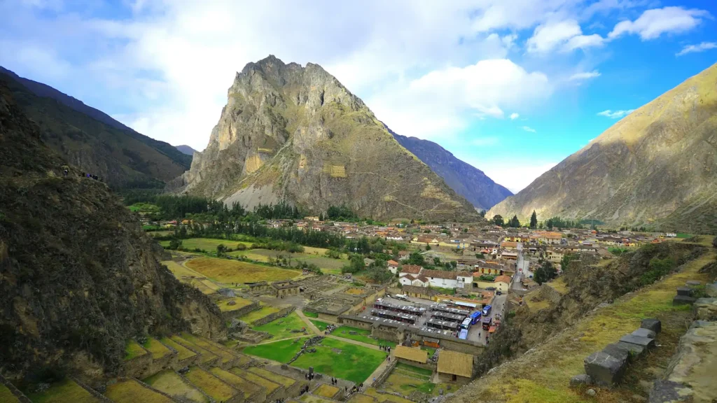 MACHU PICCHU & SACRED VALLEY – 2 DAYS / 1 NIGHT