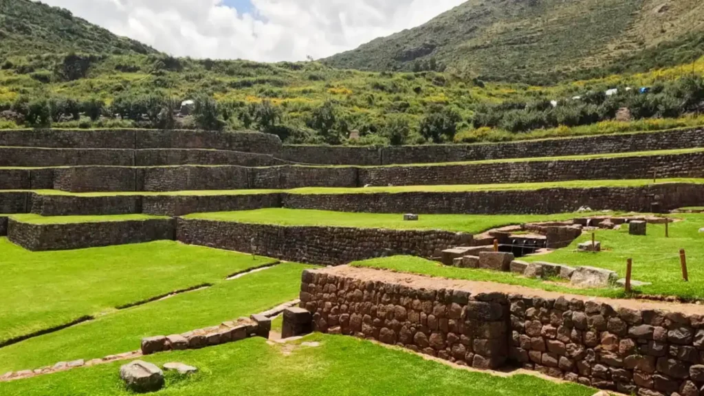 EL VALLE SUR DEL CUSCO – TIPÓN, PIKILLACTA Y ANDAHUAYLILLAS